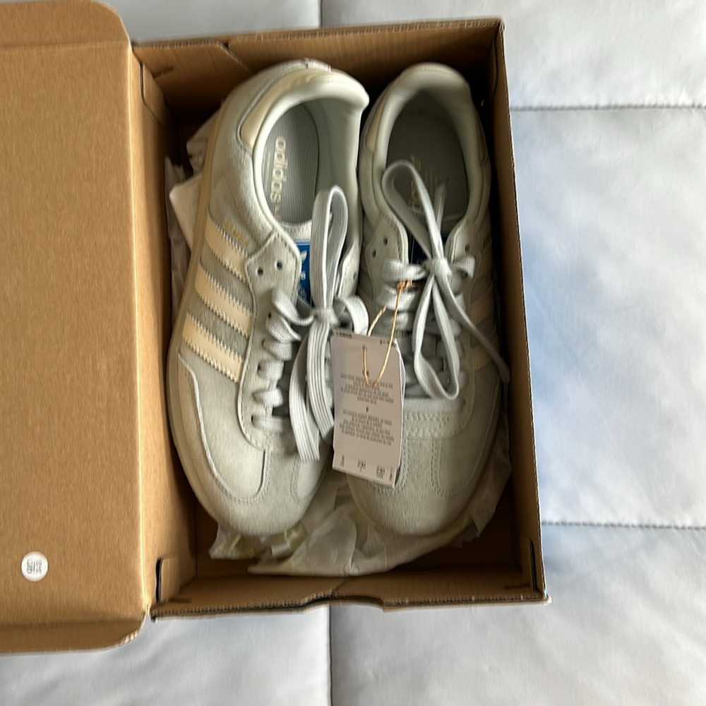 Adidas Orginals Samba chalk and silver, brand new in a box, size men 5 - Picture 7 of 12